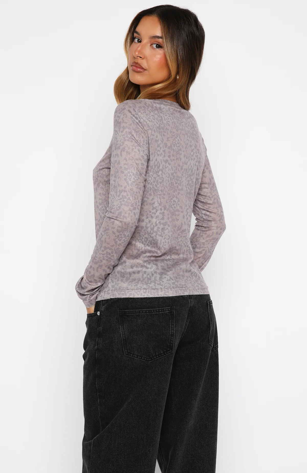 Courtside Seated Long Sleeve Top Leopard - Image 4