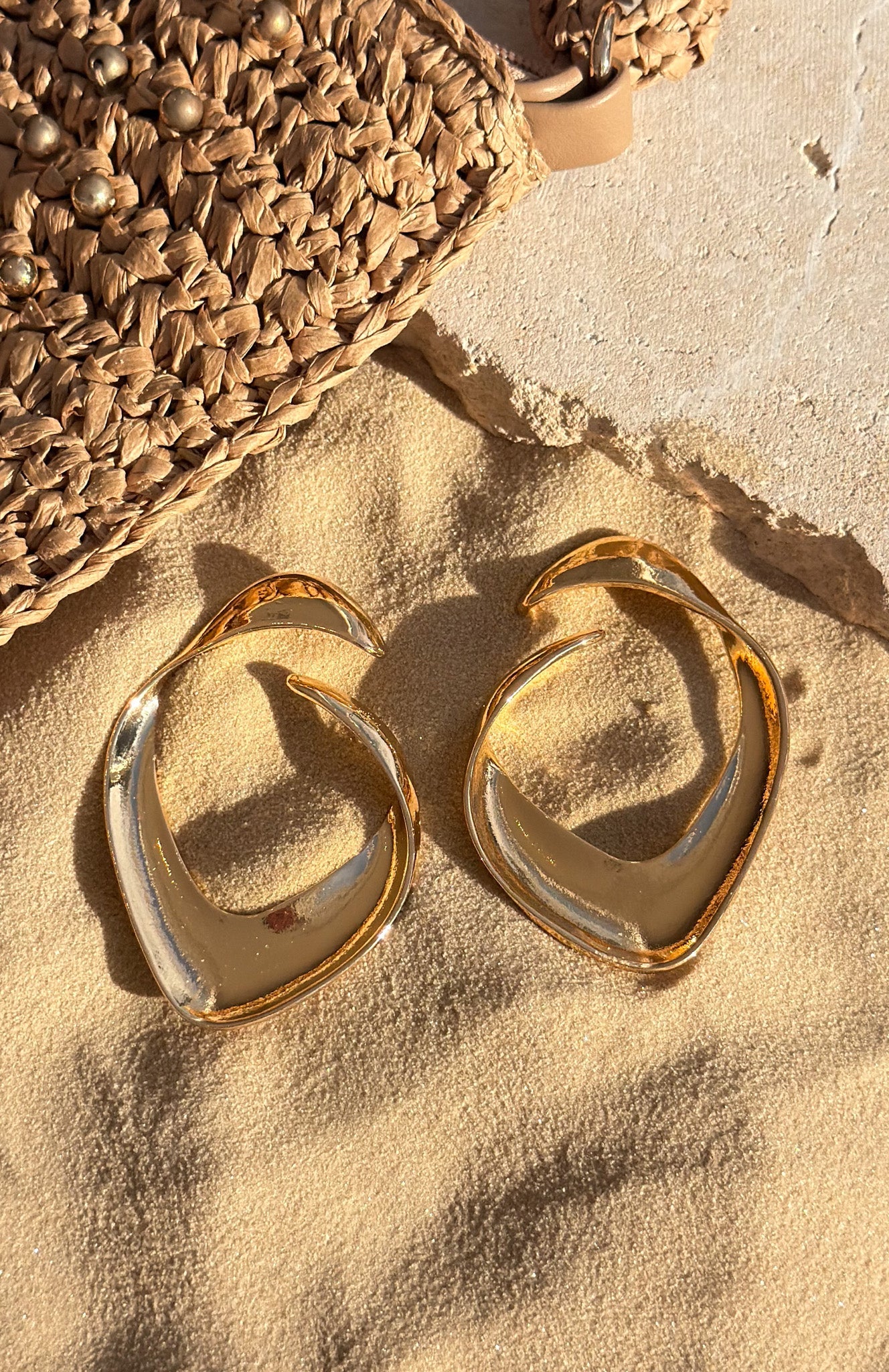 Jackson Earrings Gold - Image 4