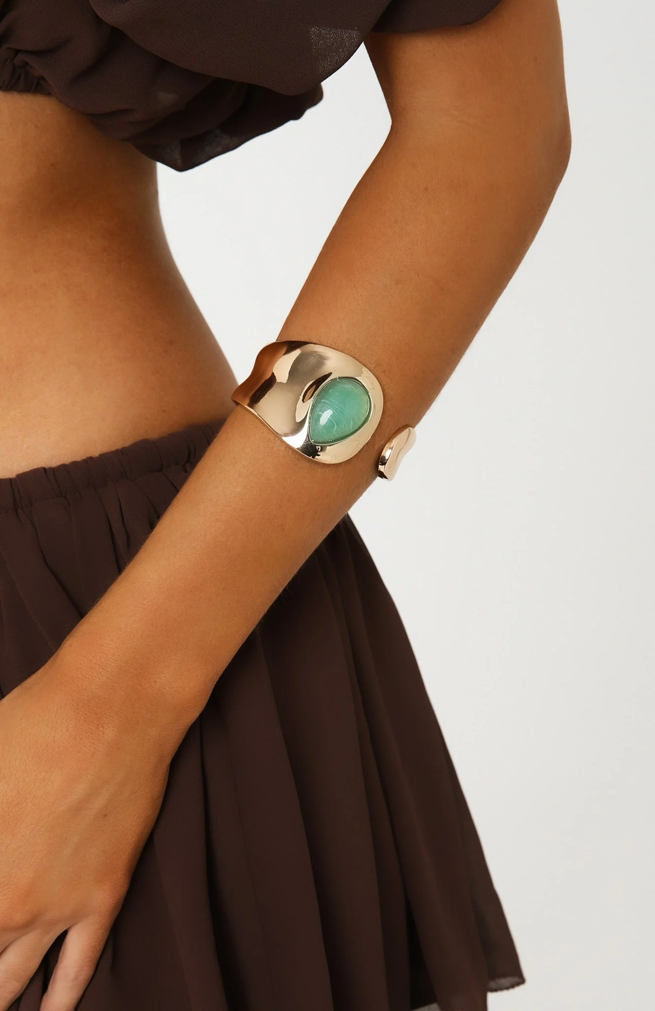 Jake Cuff Bracelet Gold - Image 2
