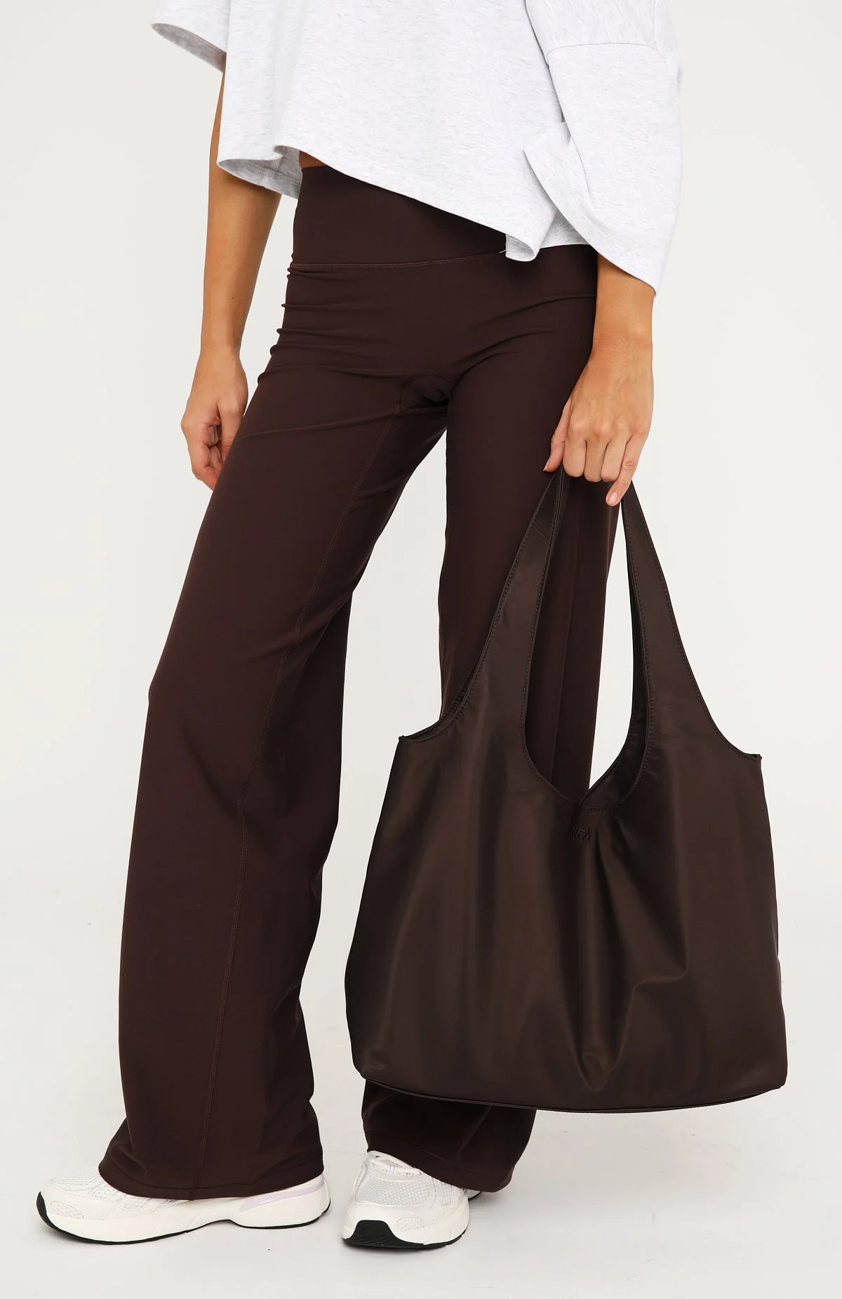 Maxton Nylon Shoulder Bag Chocolate - Image 5