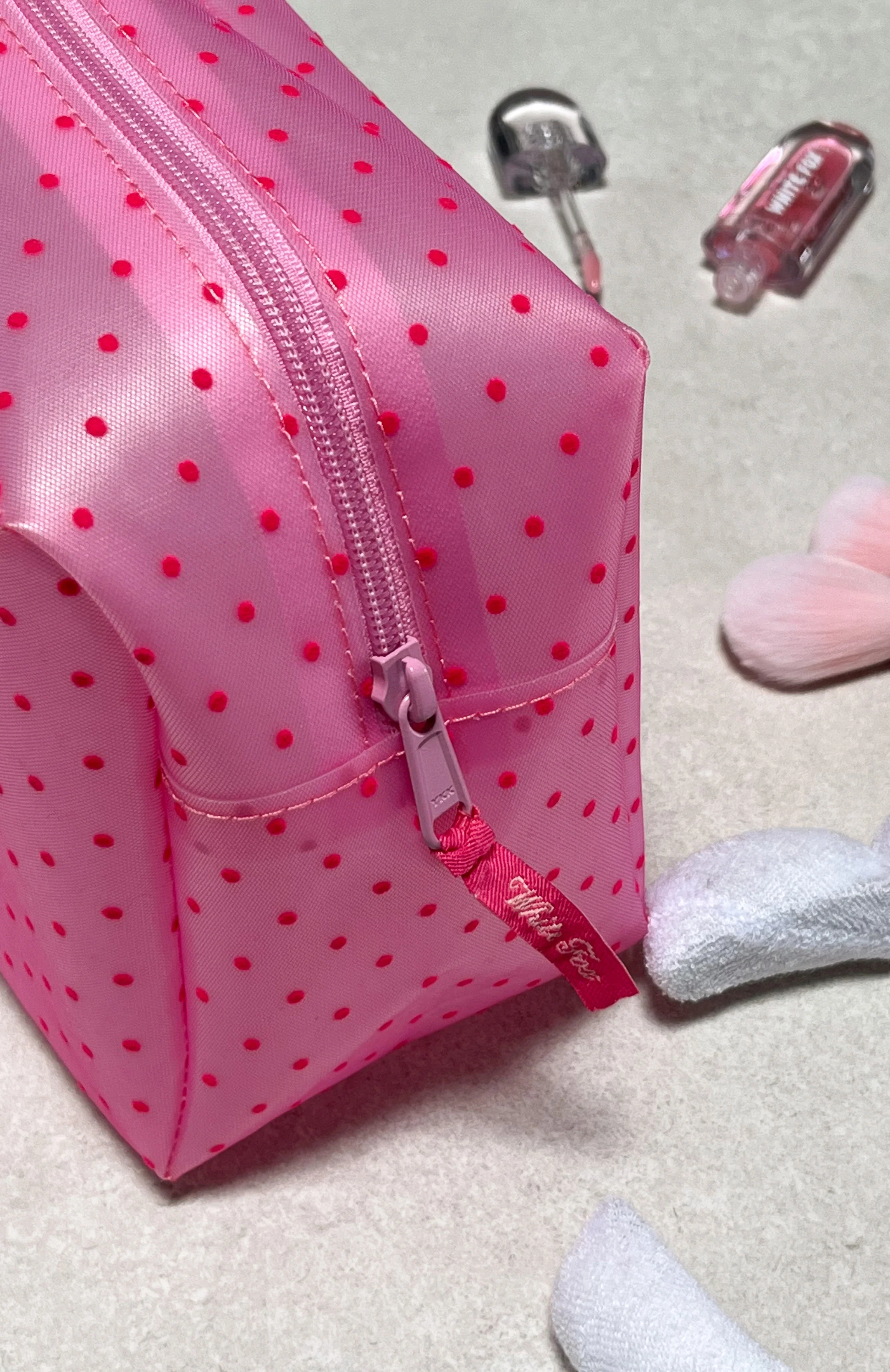 Nora Case Pink Polka Dots - Image 5