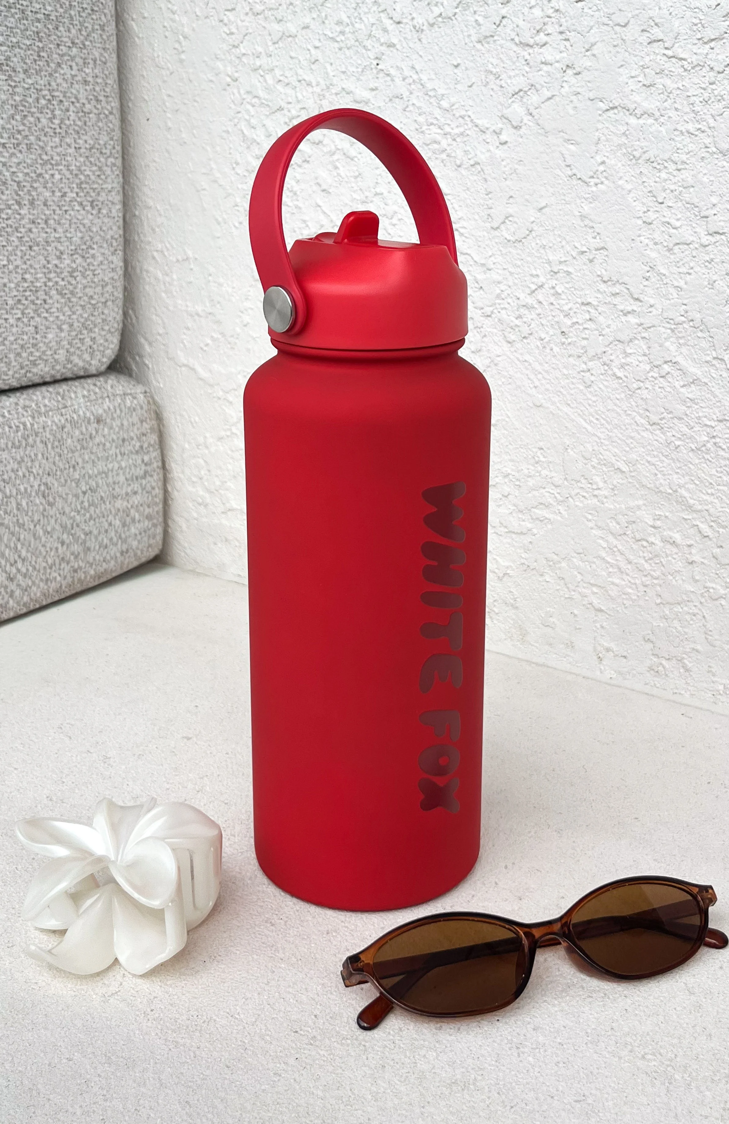 Staying Hydrated 1L Drink Bottle Red - Image 2